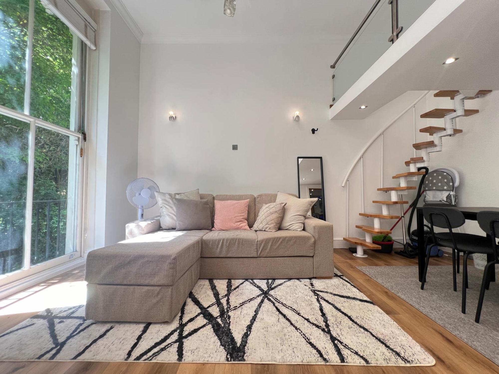 3.5 High Ceilings - Centrally Located Лондон Экстерьер фото