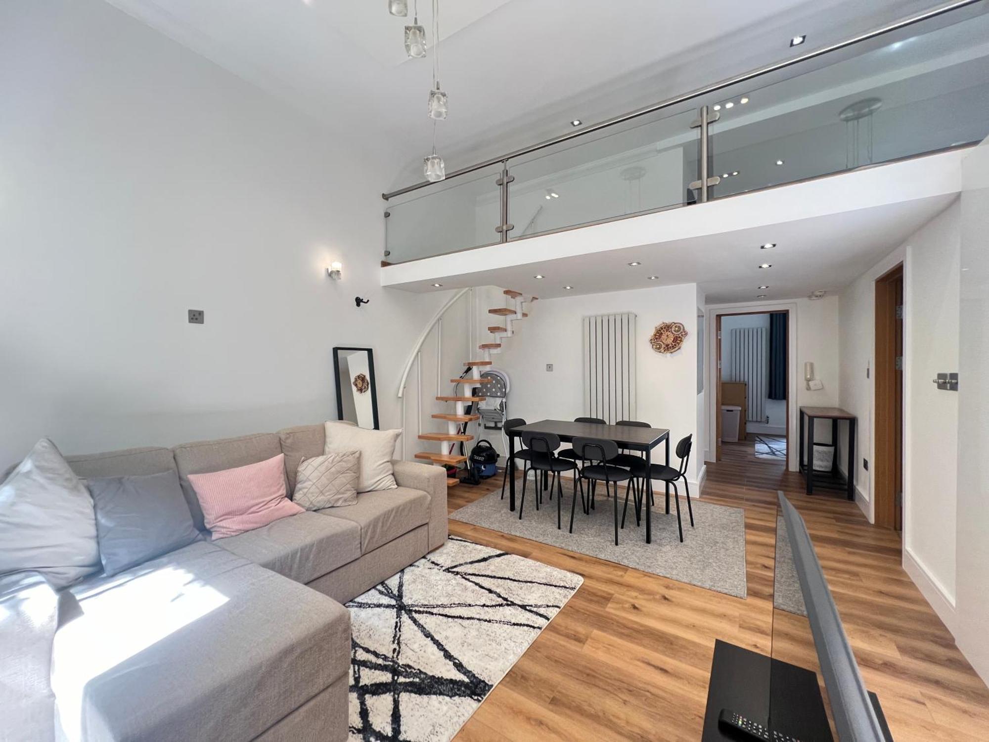 3.5 High Ceilings - Centrally Located Лондон Экстерьер фото